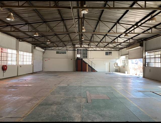 850M² WAREHOUSE TO LET IN KEW